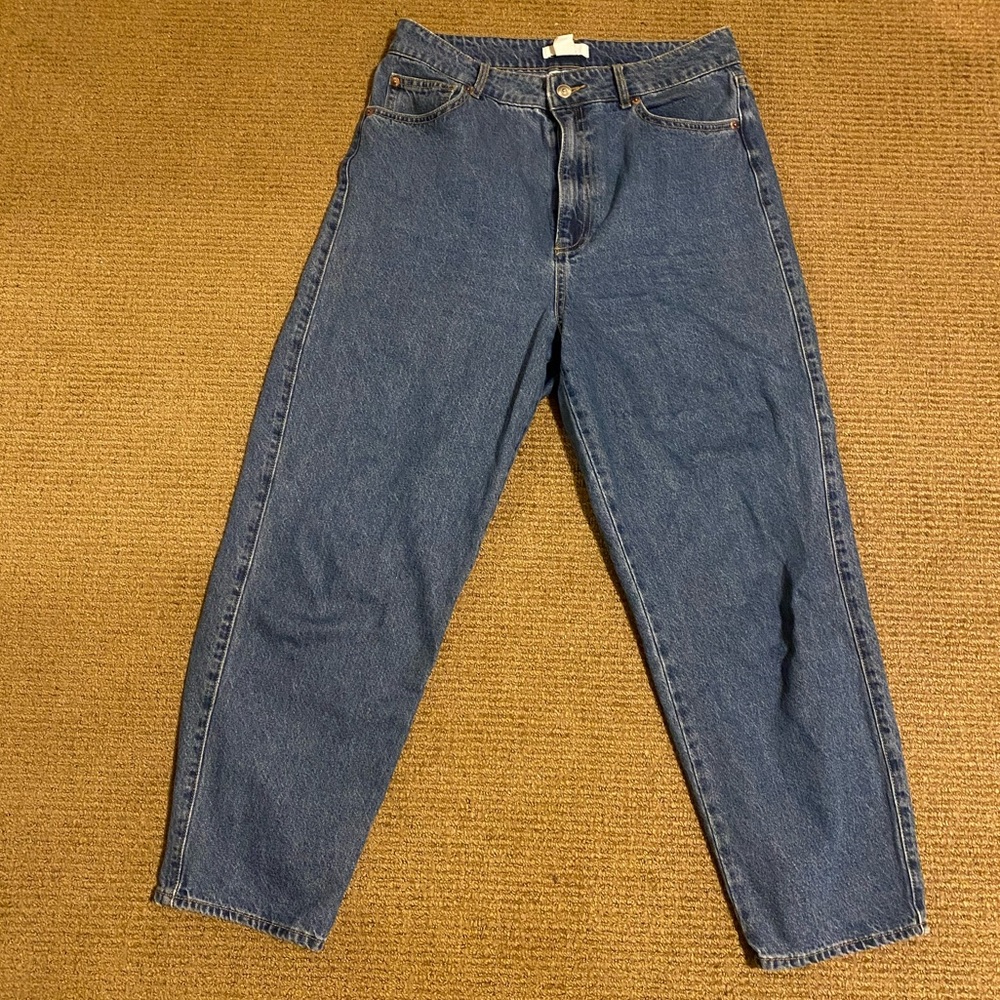 H&M Super High Rise Taper Leg Mid-Blue Denim Jeans